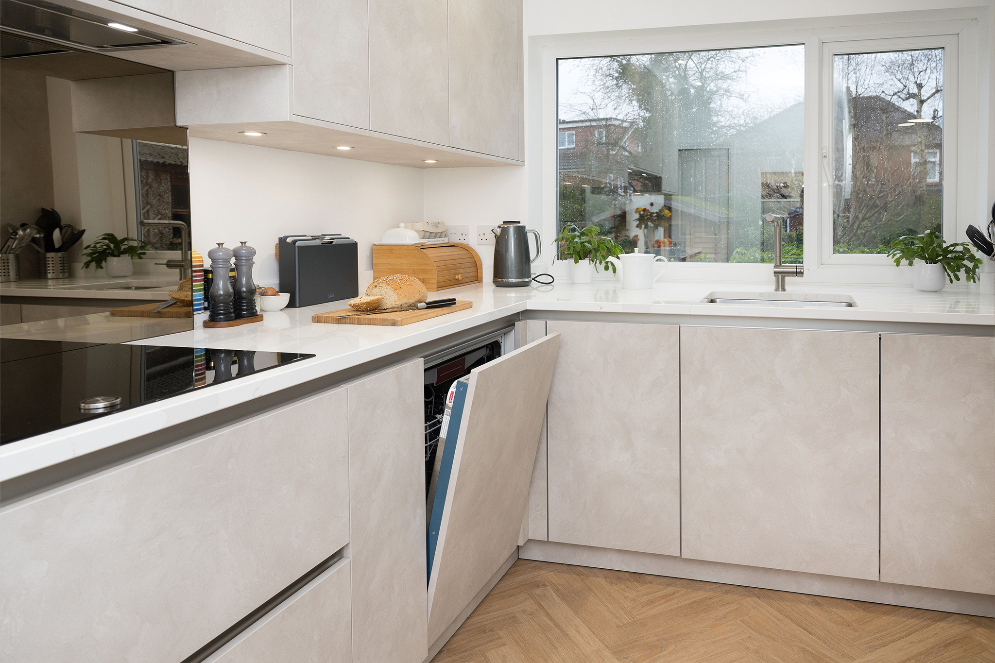 kitchen integrated dishwasher