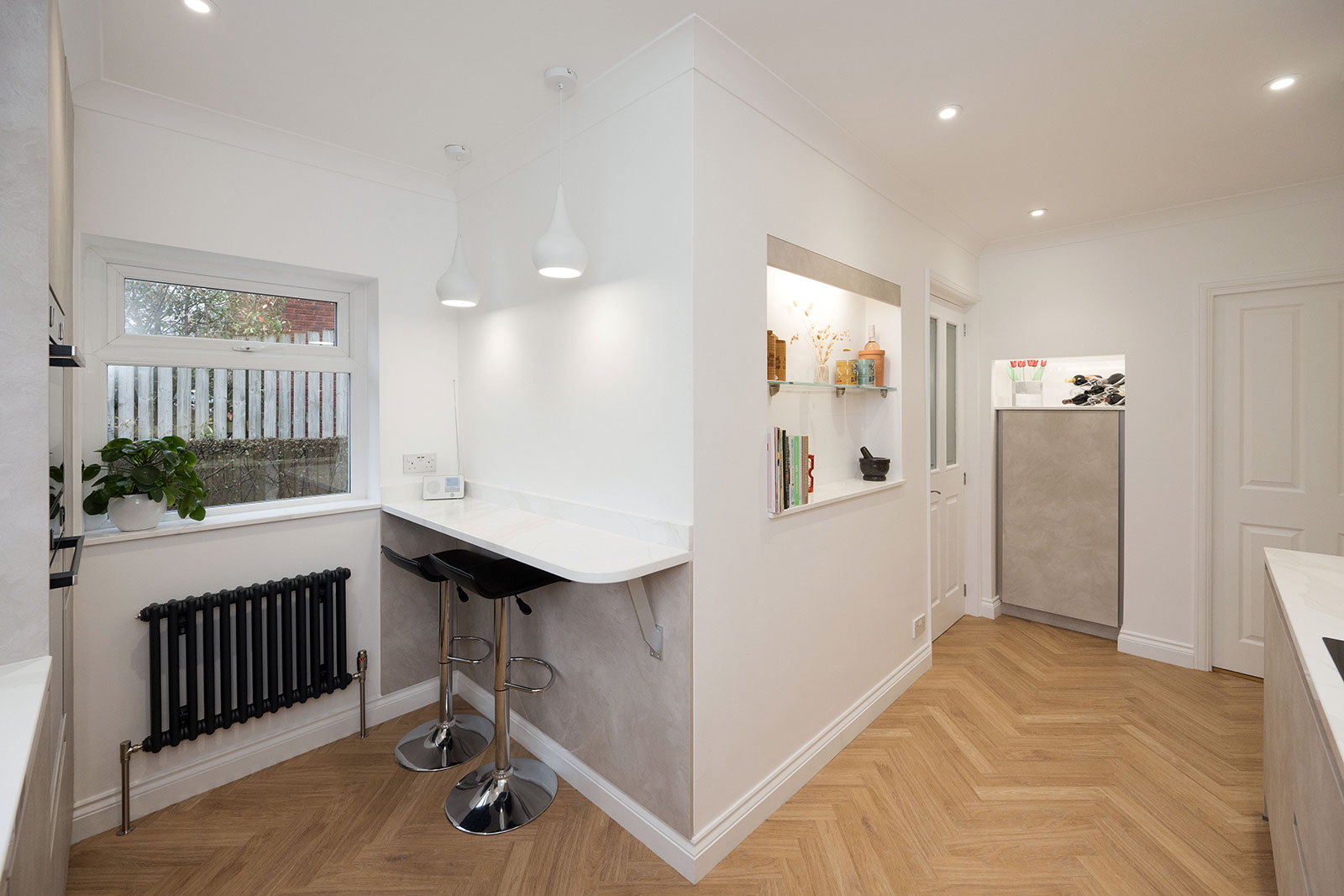 Schuller kitchen seating area