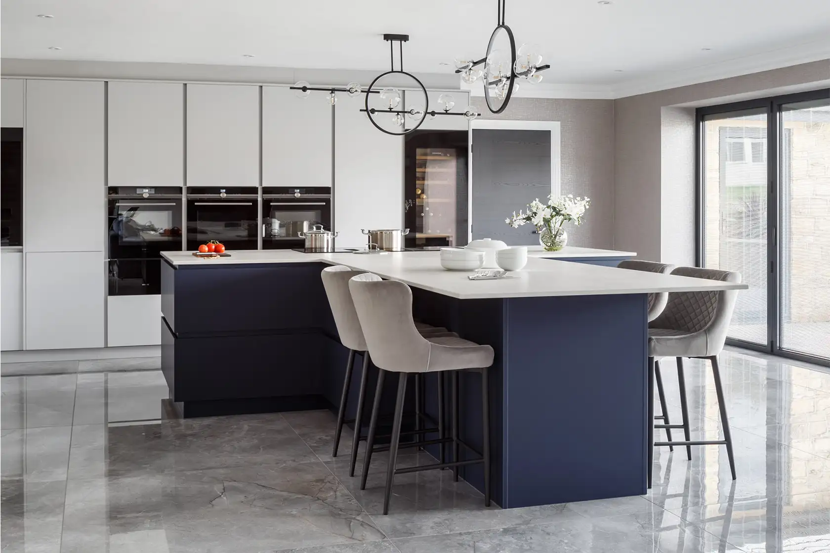 Handleless kitchen Linton